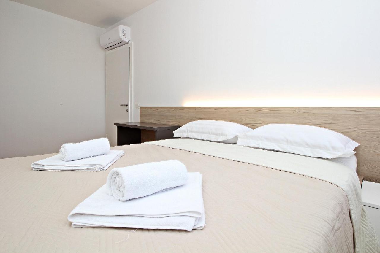 Blue Lagoon Apartments Zadar Dış mekan fotoğraf